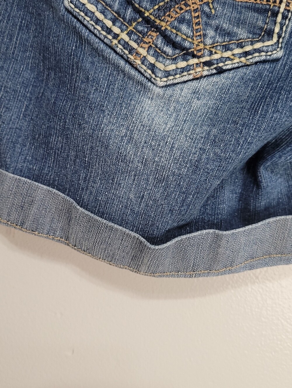 Women's Wallflower Denim Shorts, Stitched, Low Rise, Cuffed Cut-Off, Size 7 - Picture 10 of 11